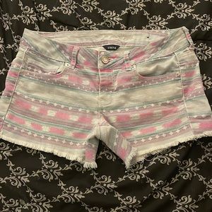 American Eagle jean shorts with cute pink and blue pattern!